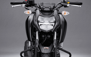 Apache RTR 160 4V FI aggressive new headlamp